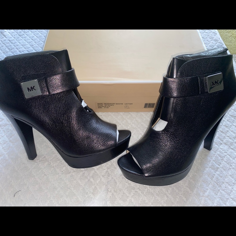 Michael Kors Black leather bootie sandals, size 91/2